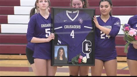 Catholic Central volleyball honors player who died while on vacation